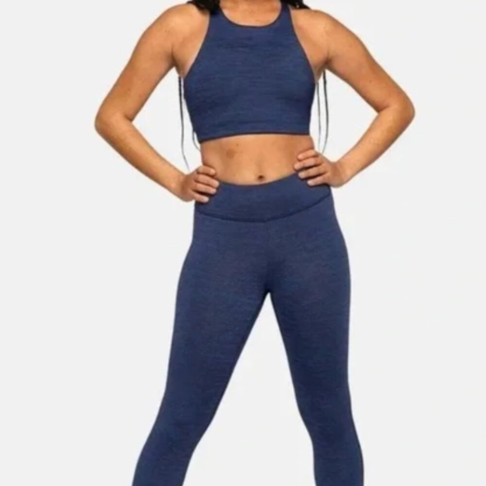 Outdoor voices navy sports bra and capri (cropped pant) workout set